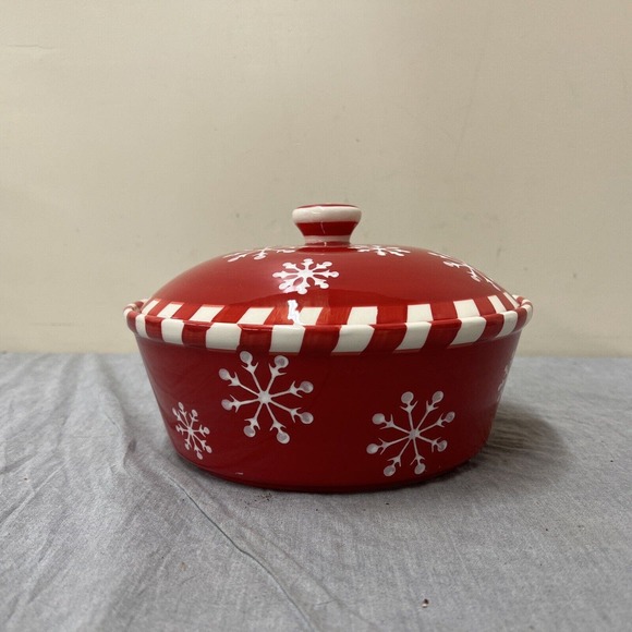 Holiday Temp-Tations Presentable Ovenware By Tara Red & White Snowflake Pattern - Picture 2 of 12